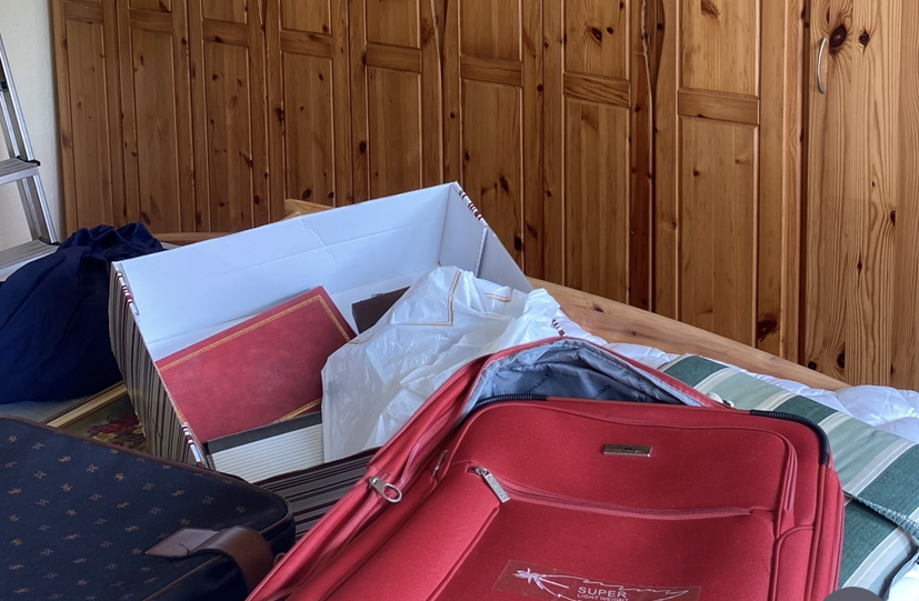 Erfahrene Räumungsexperten verladen sperrige Gegenstände materialschonend und sicher.